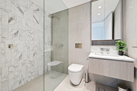 Ultra Modern Brand New CBD View - Perths Hotel 4