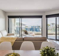 SOLARIS at Fingal Bay - Perths Hotel