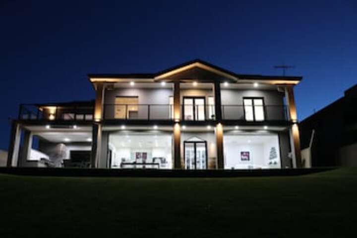 White Sands SA Perths Hotel