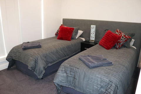 River Devine Murray Bridge - Perths Hotel 2