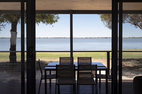 Lake Boga Caravan Park - Perths Hotel 0