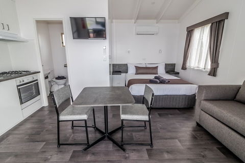 Lake Boga Caravan Park - Perths Hotel 4