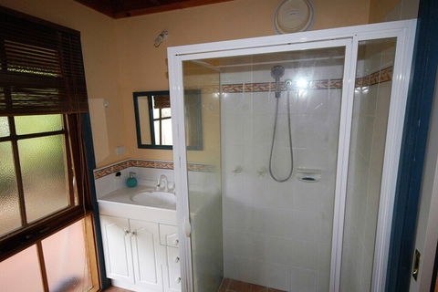 Garden Cottage Beechworth - Perths Hotel 3