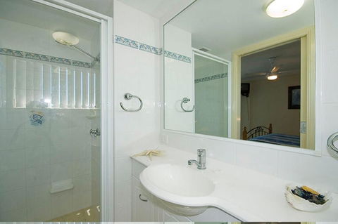 Mirage Unit 602 6 10 Manning Street - Perths Hotel 4