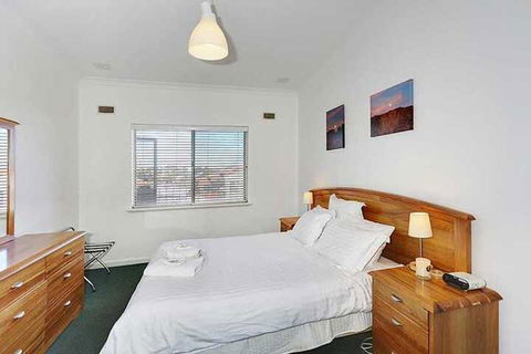 SUMMER BREEZE - Holiday And Business Accommodation - Perths Hotel 7