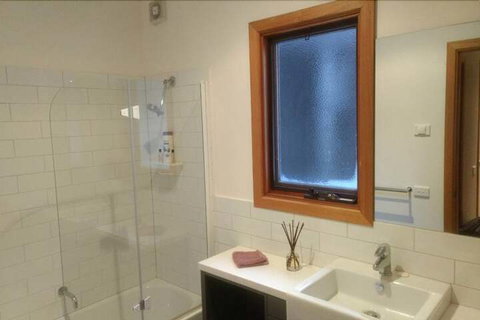 Secret Hut - Perths Hotel 5