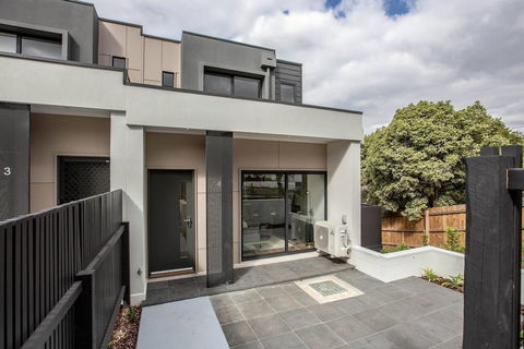92 Brand New Doncaster Local House - Perths Hotel 0