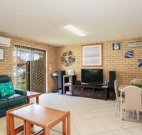 Tee Jays Sawtell NSW - Perths Hotel