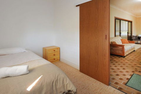 Rose Cottage Sawtell NSW - Perths Hotel 4