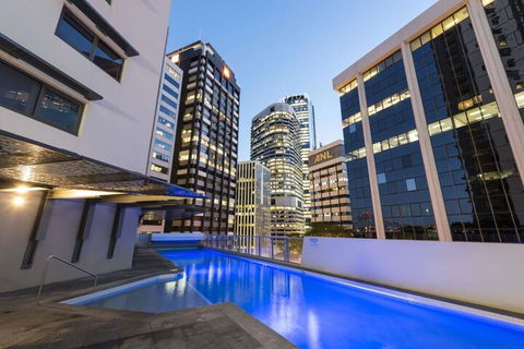 CBD African Charm, Story Bridge & River Views - Perths Hotel 1