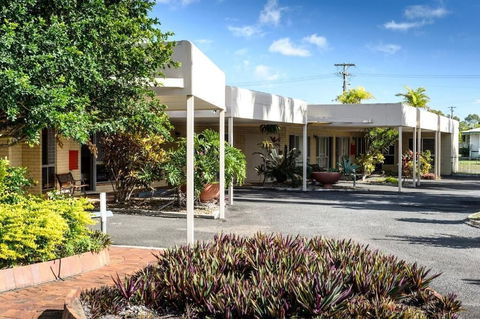 Country Comfort Bundaberg - Perths Hotel 1