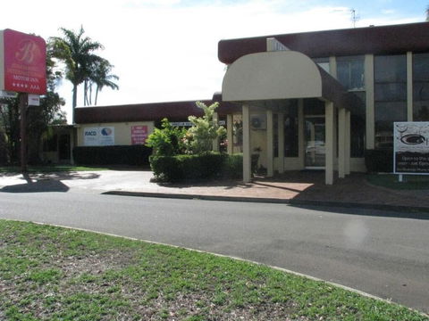 Country Comfort Bundaberg - Perths Hotel 4