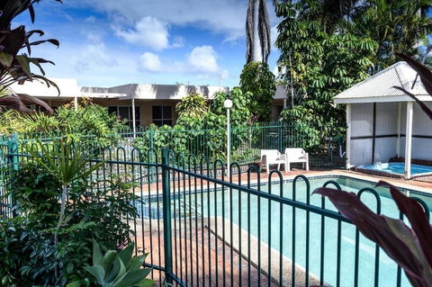 Country Comfort Bundaberg - Perths Hotel 6