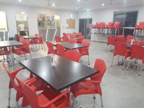 YAL Cairns A Motel That Makes A Difference - Perths Hotel 5