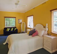 Corktree Cottage - Perths Hotel