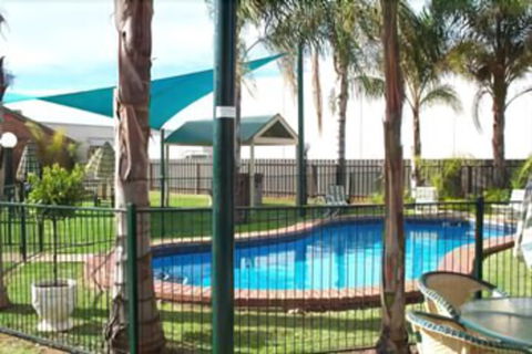 Murrayland Holiday Apartments - Perths Hotel 1