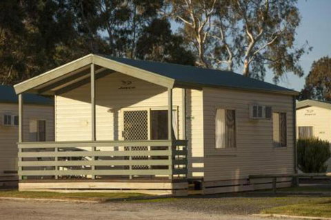 Barossa Tourist Park - Perths Hotel 1