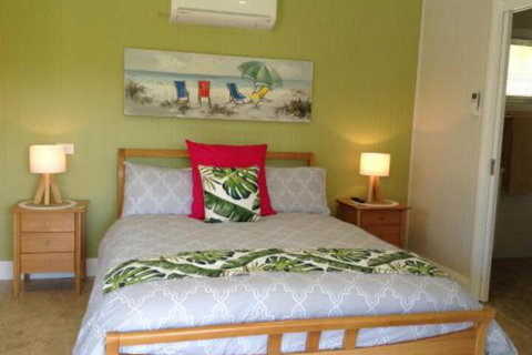 Studio Cabana On Golf In Mollymook - Perths Hotel 3