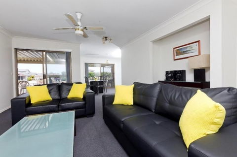 Lake House On Elouera - Perths Hotel 1