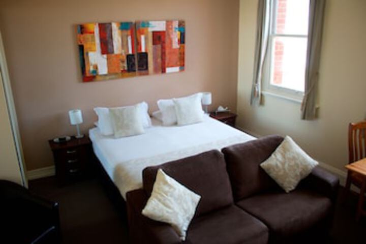 Perths Hotel
