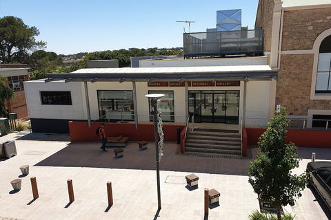 Balcony On Sixth Lodge - Perths Hotel 4