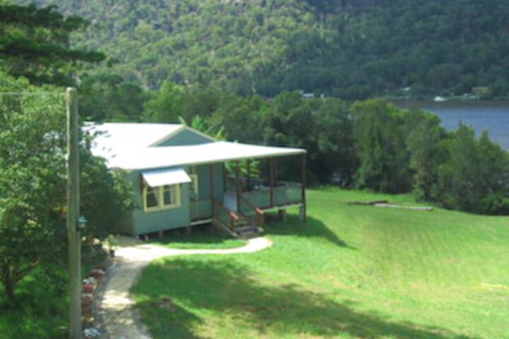 Hawkesbury NSW Perths Hotel