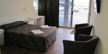 Slipway Hotel Motel - Perths Hotel 5