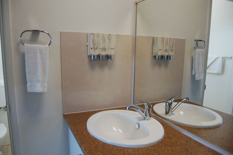 Slipway Hotel Motel - Perths Hotel 3