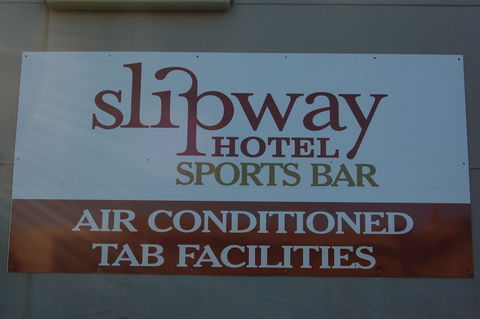Slipway Hotel Motel - Perths Hotel 1