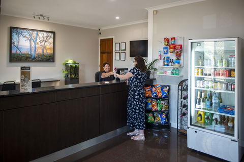 Highlander Motor Inn & Apartments - Perths Hotel 4
