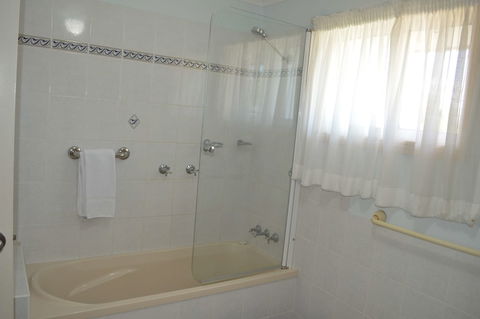 Best Western Ambassador Motor Lodge - Perths Hotel 5