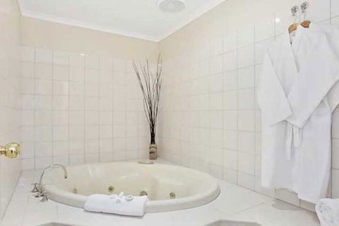 Comfort Inn Noahs In The Valley - Perths Hotel 1