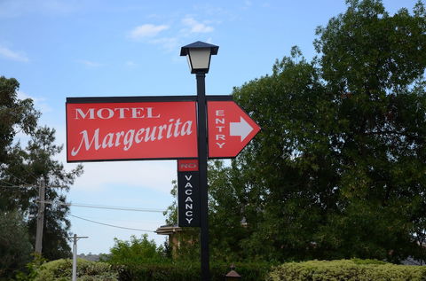 Motel Margeurita - Perths Hotel 1
