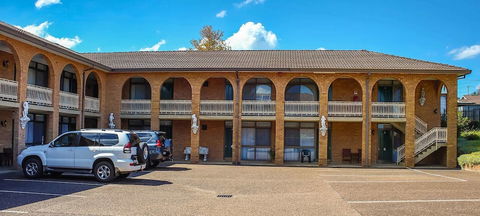 Cumberland Motor Inn - Perths Hotel 3