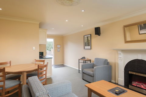Country Club Villas - Perths Hotel 5