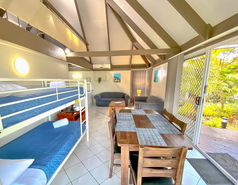 Kellys Beach Resort - Perths Hotel 4
