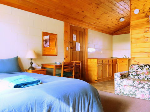 Twelve Apostles Motel & Country Retreat - Perths Hotel 3