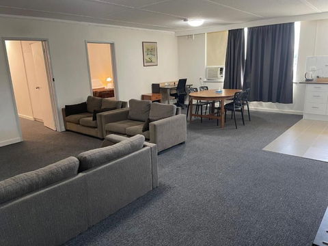 Parkside Inn Motel - Perths Hotel 2