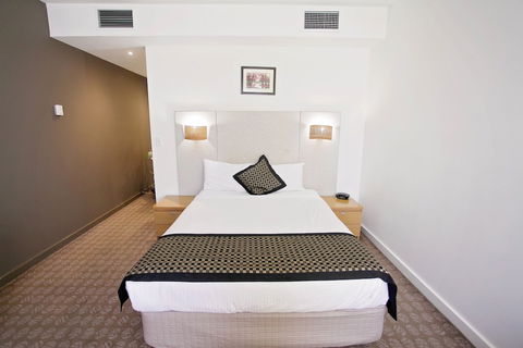 Golden Pebble Hotel - Perths Hotel 5