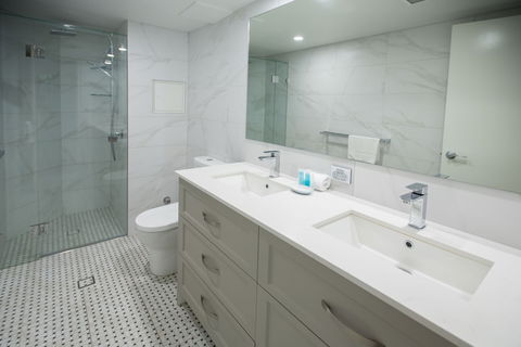 Miami Beachside Holiday Apartments - Perths Hotel 6