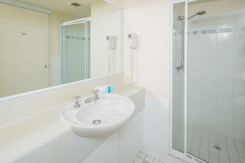 Miami Beachside Holiday Apartments - Perths Hotel 5