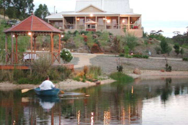 Shepherds Flat VIC Perths Hotel