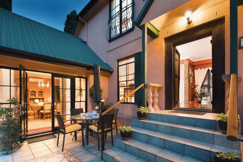Villa Della Rosa Bed & Breakfast - Perths Hotel 2