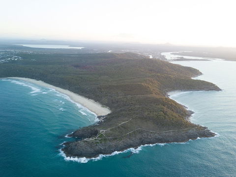 Nomads Noosa Backpackers Hostel - Perths Hotel 3