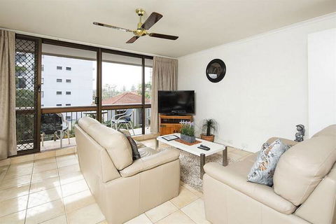 Burleigh Palms Holiday Apartments - Perths Hotel 7