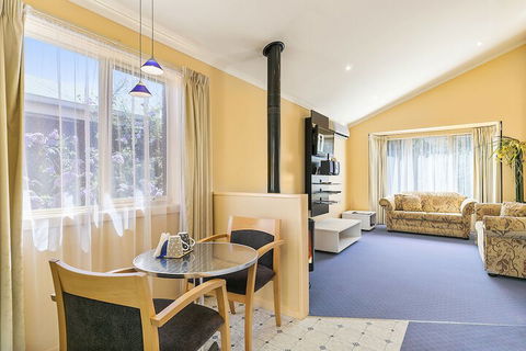 Cottages For Two - Perths Hotel 6