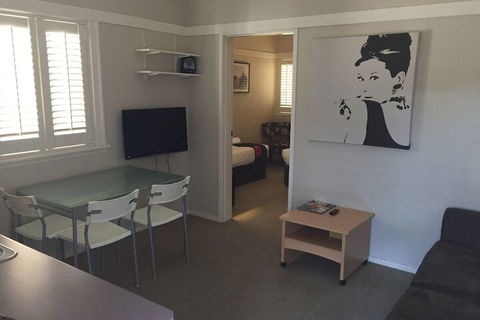 Brisbane Street Studios - Perths Hotel 4