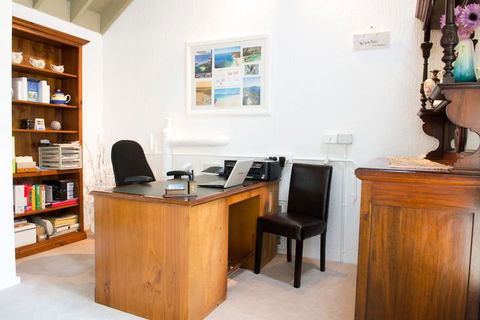 Nelson Bay Bed & Breakfast - Perths Hotel 7