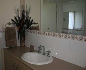 Searenity Holiday Accommodation - Perths Hotel 5