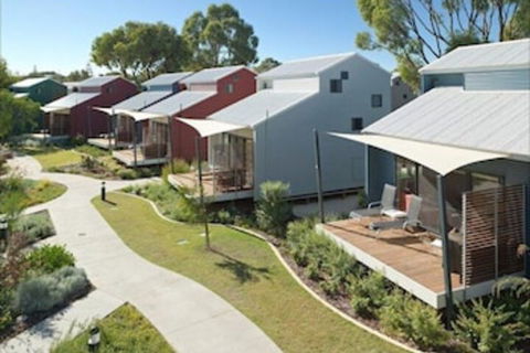 Footprints At Preston Beach - Perths Hotel 0
